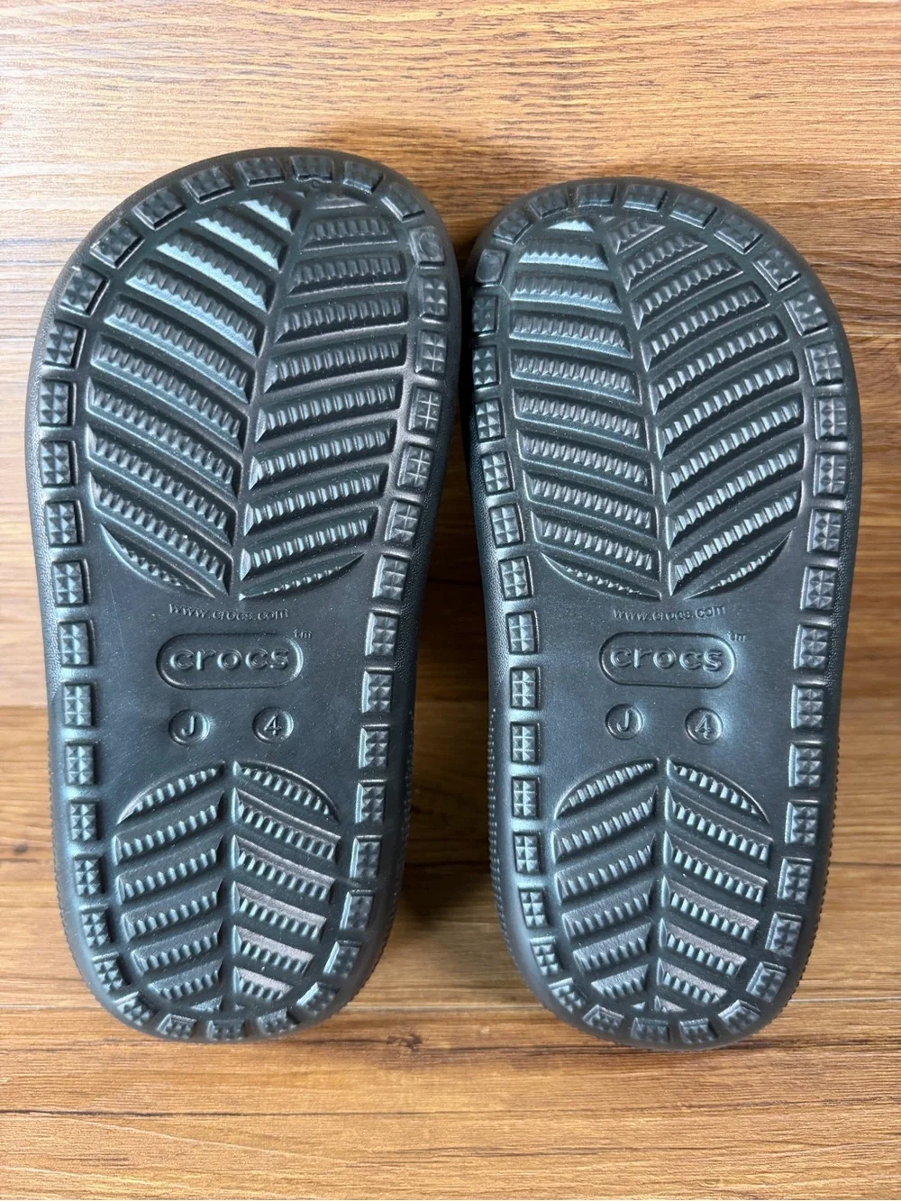 Juniors Crocs Classic Crush Platform Croc Clog Sandals Size 4Y Black Shoes